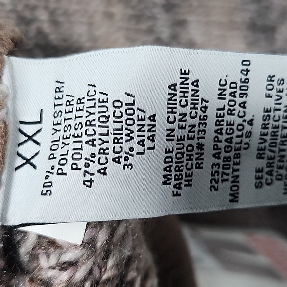 CELEBRITY PINK CARDIGAN SWEATER WITH BUTTON - Picture 14 of 17